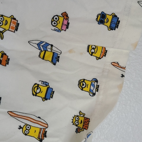 UT Despicable Me tshirt mens small minions - Picture 9 of 9